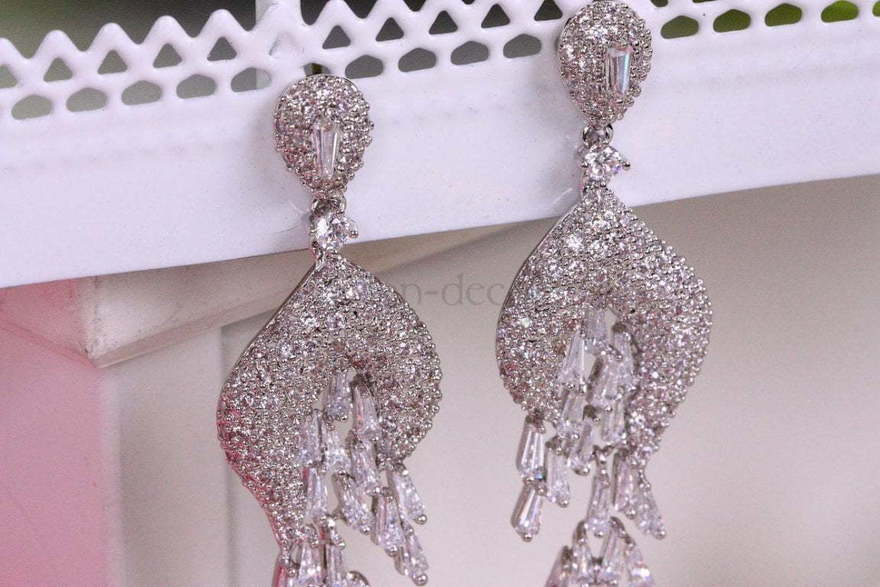 Серьги с цирконами Claudia из Посеребренная бижутерия от  3