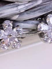 Серьги Roma с цирконами из Посеребренная бижутерия от  1