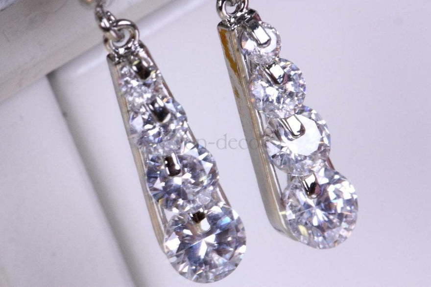 Серьги с цирконами Goccia из Посеребренная бижутерия от  2