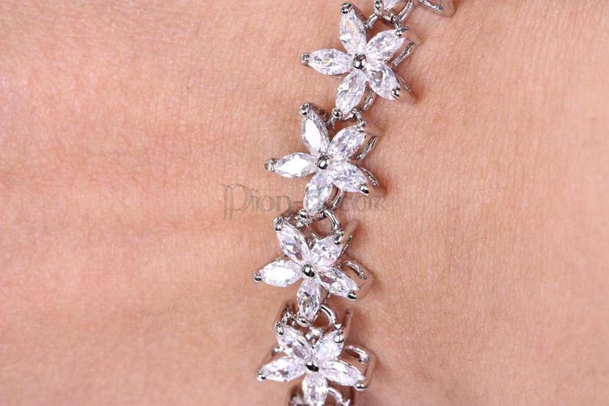 Браслет с цирконами Flowers из Посеребренная бижутерия от  5