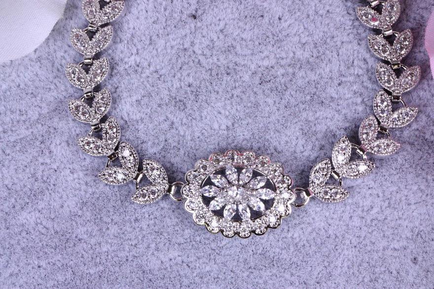 Браслет Oliva с цирконами из Посеребренная бижутерия от  3