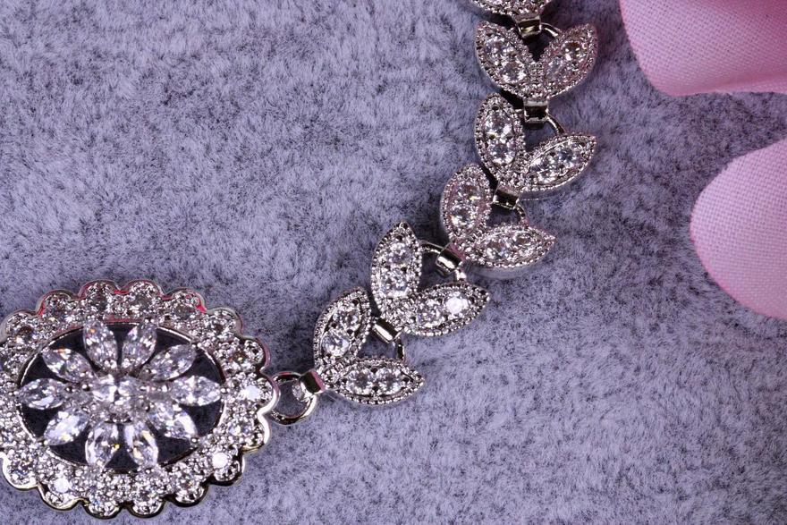 Браслет Oliva с цирконами из Посеребренная бижутерия от  5