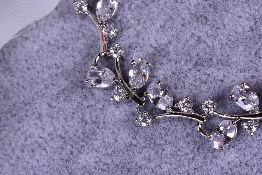 Браслет Ветви с цирконами из Посеребренная бижутерия от  4