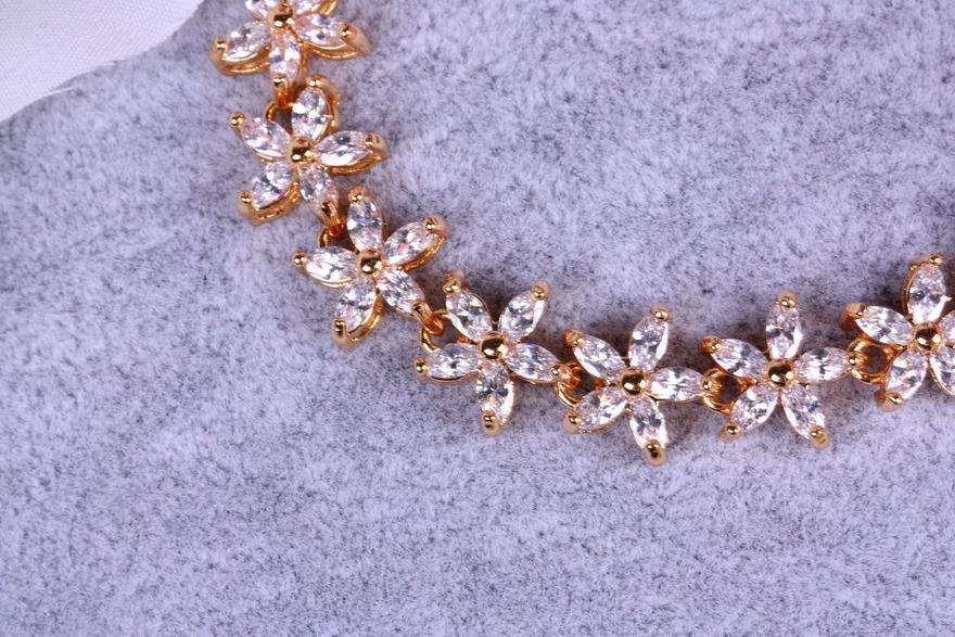 Браслет gold из Позолоченная бижутерия от  3