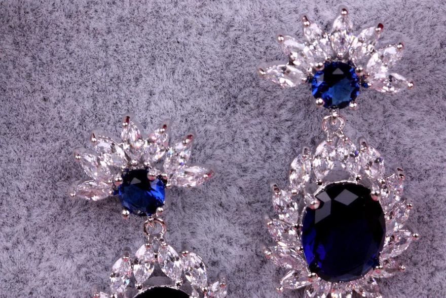 Серьги с цирконами Lele из Посеребренная бижутерия от  5