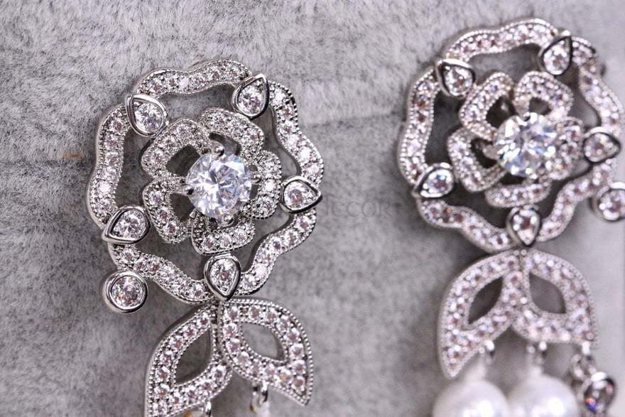 Серьги Rosa с жемчугом и цирконами из Посеребренная бижутерия от  4