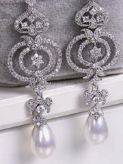 Серьги с жемчугом и цирконами Ana из Посеребренная бижутерия от  2