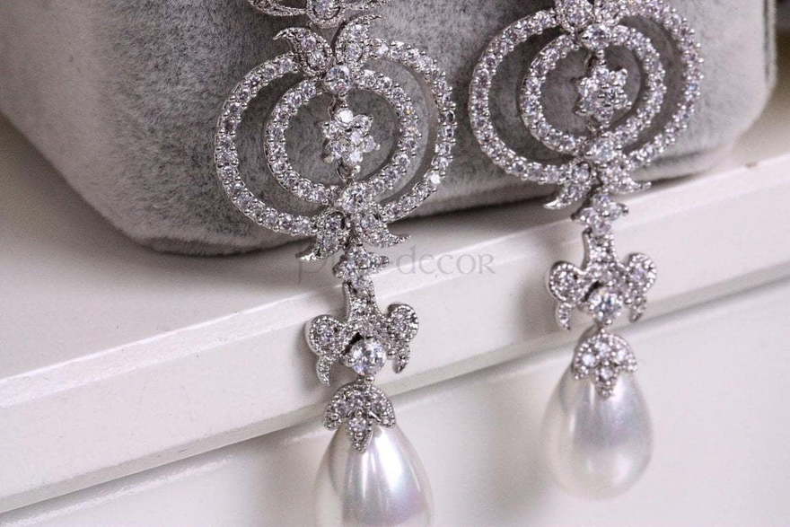 Серьги с жемчугом и цирконами Ana из Посеребренная бижутерия от  3