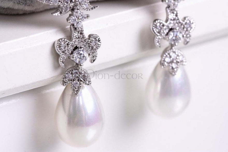 Серьги с жемчугом и цирконами Ana из Посеребренная бижутерия от  5