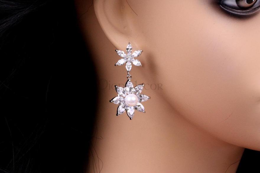 Серьги с цирконами Shine из Посеребренная бижутерия от  2