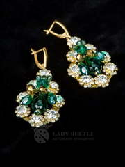 Серьги Patricia с зелеными камнями из Позолоченная бижутерия от Lady Beetle 2