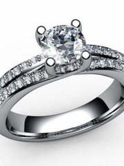 Помолвочное кольцо с крупным бриллиантом и россыпью AOG-CER-102 из Белое золото от Ювелирный салон Art of glow 1